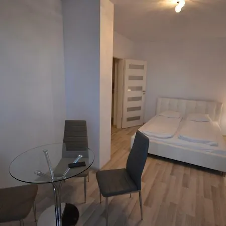 Ferienwohnung NotaBene Airport Warschau Exterior foto