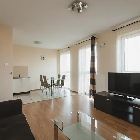 Ferienwohnung NotaBene Airport Warschau Exterior foto