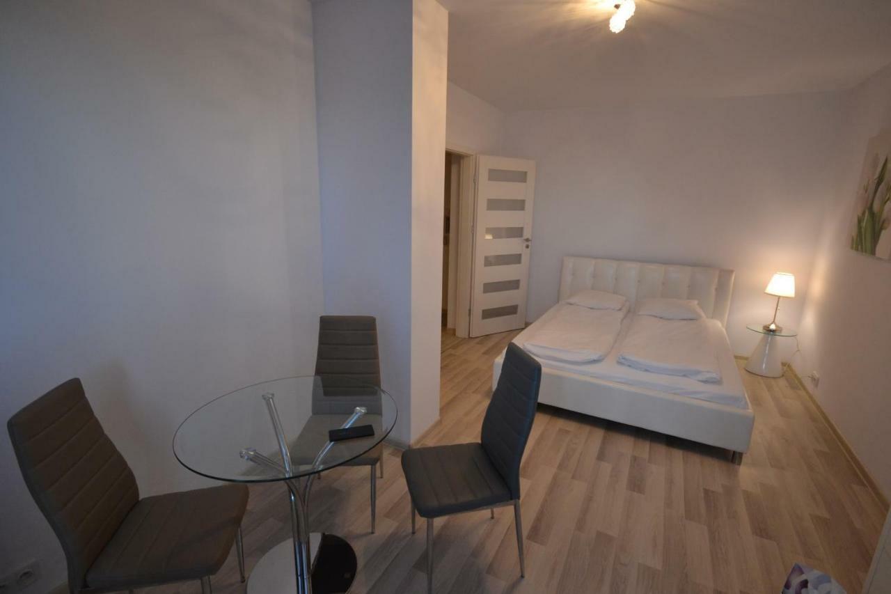 Apartment Notabene Airport Warschau